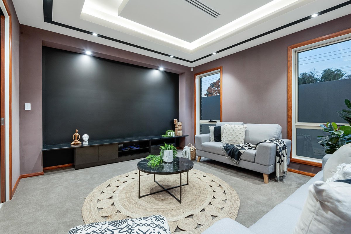 luxury-homes-tarnma-lightsview